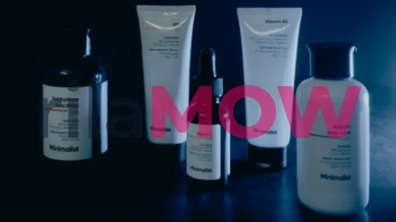 ilustrasi urutan skincare wajah yang benar untuk pemula pagi dan malam