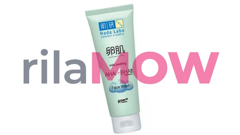 Hada Labo AHA BHA Mild Peeling Face Wash untuk mengangkat sel kulit mati