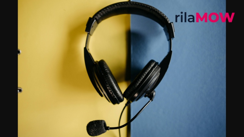 Headset gaming murah terbaik 2026 dengan desain RGB dan mic untuk PC dan HP