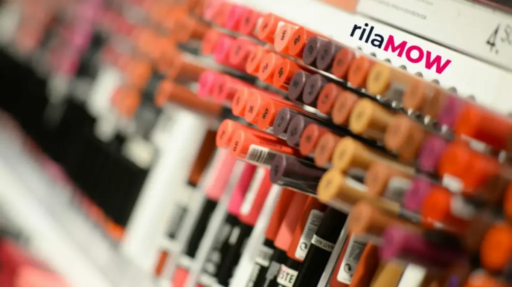 Lip cream vs lipstik perbedaan dan hasil akhir