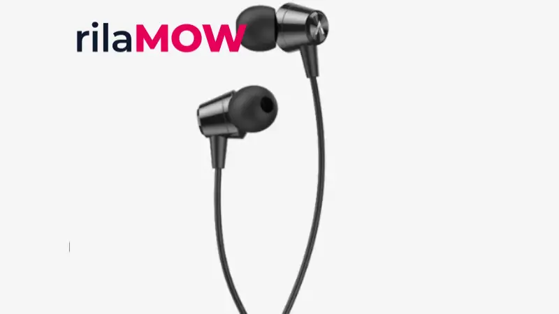 Earphone kabel dengan konektor audio untuk smartphone dan laptop