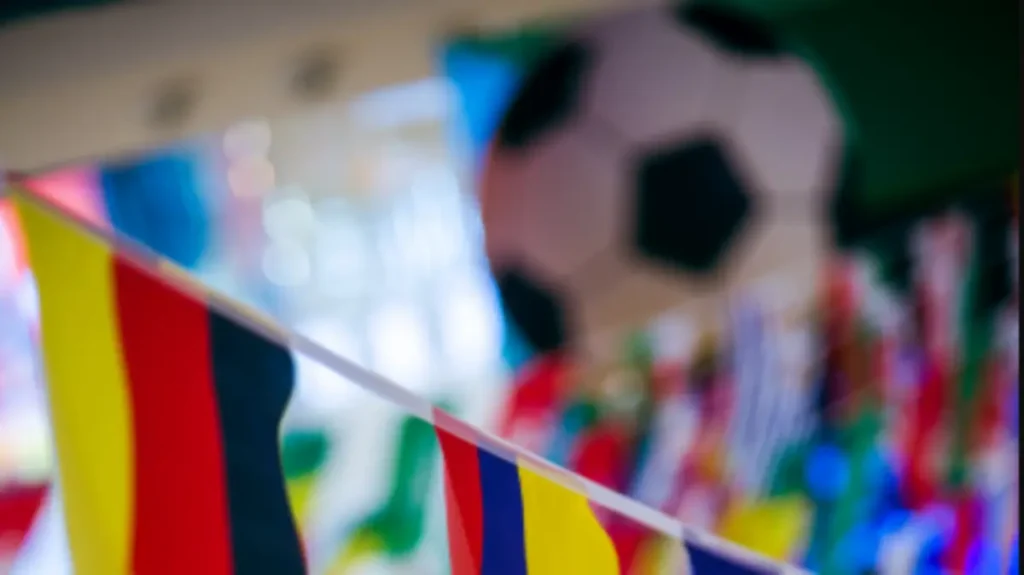 Cara nonton Piala Dunia 2026 di HP menggunakan aplikasi streaming resmi