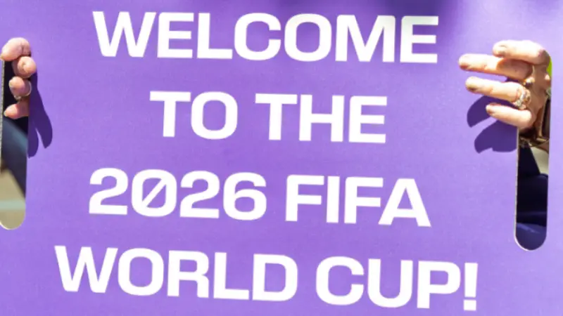 Cara nonton Piala Dunia 2026 di HP melalui aplikasi streaming resmi di smartphone.
